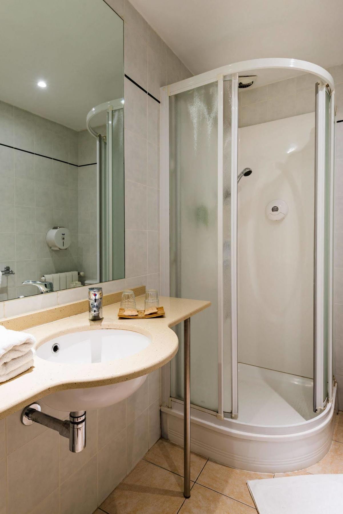 Hotel Icare Тулуза Екстериор снимка
